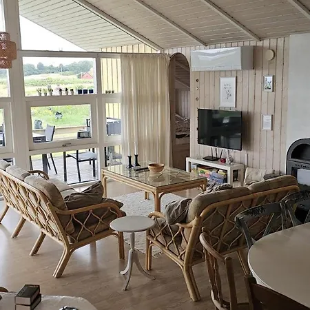 Summer House Sea View And Nature Nyaraló Knebel